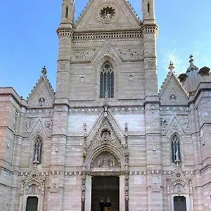 cathedral-s-house-napoli.hotels-amalfi.com/